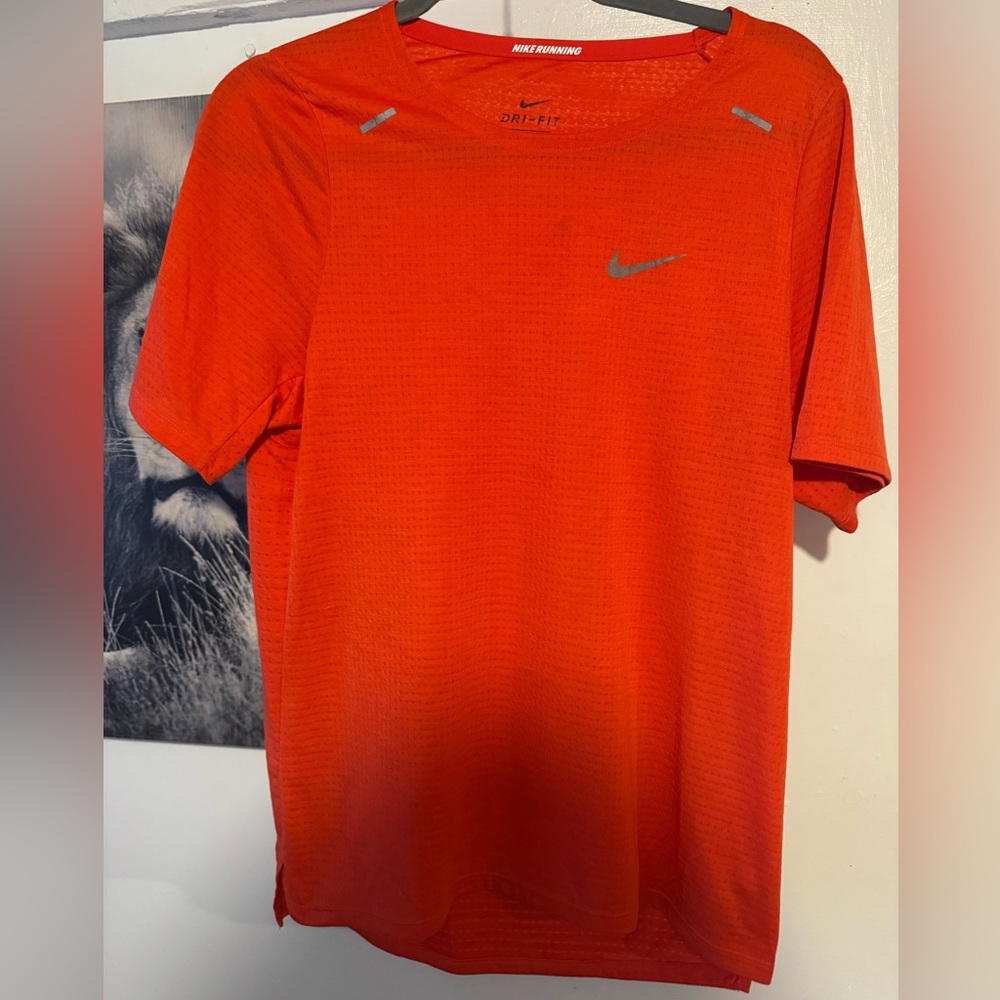 Nike Dri-FIT Men's running t-shirt